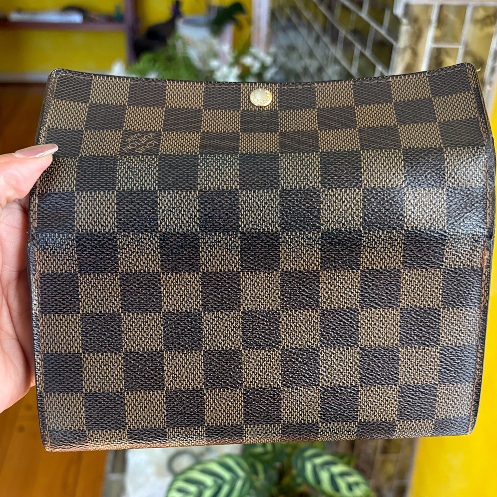 Louis Vuitton Wallet with Button Closure - Picture 11 of 13